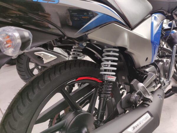 TVS STRYKER - Imagen 11